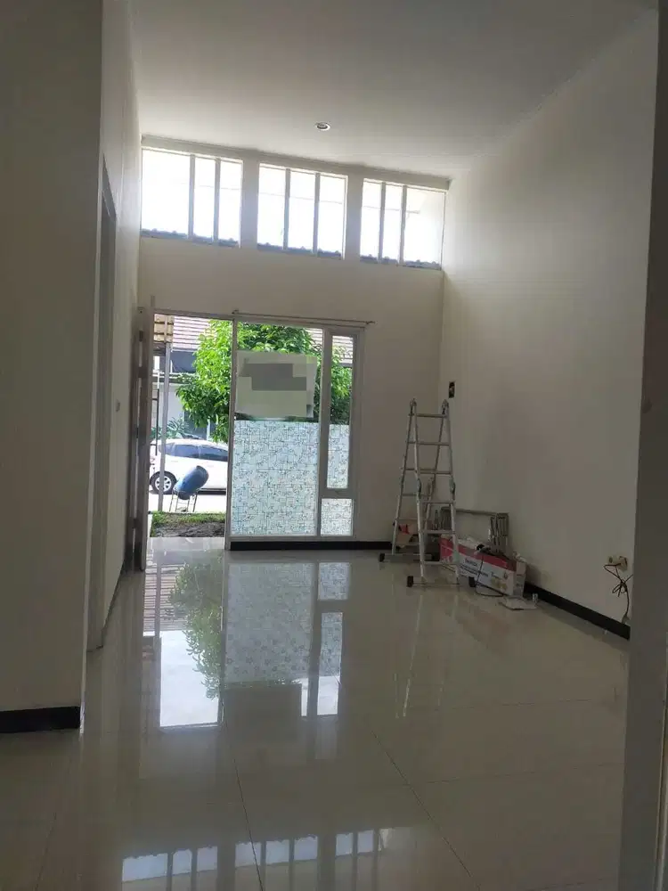 Disewakan Rumah Siap Huni di Taman Kopo Indah 5