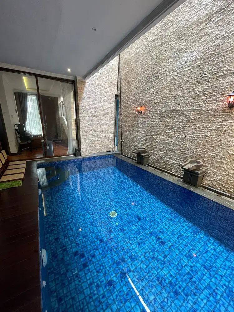 Rumah Ada Swimming Pool Harga Menarik Strategis Di Bintaro Sektor 9