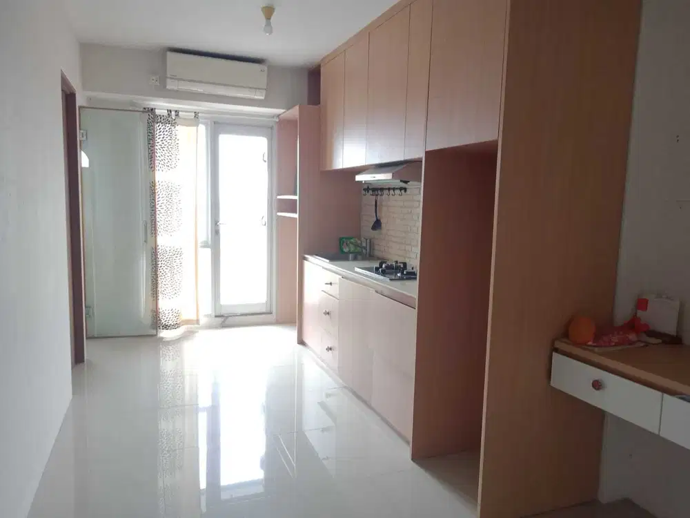 1BR Semi Furnished Apartemen The Oak Tower dekat Kelapa Gading