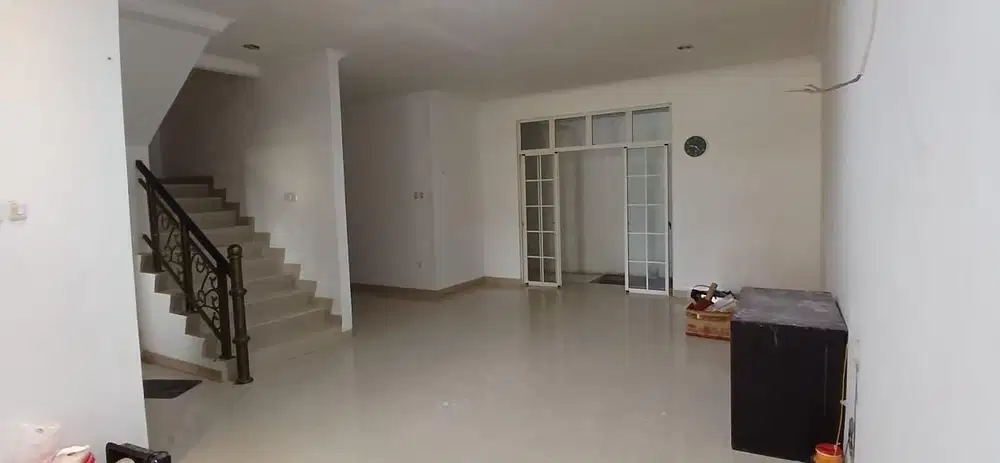 Disewakan rumah PIK garden house  uk:8x17m2  4br siap huni