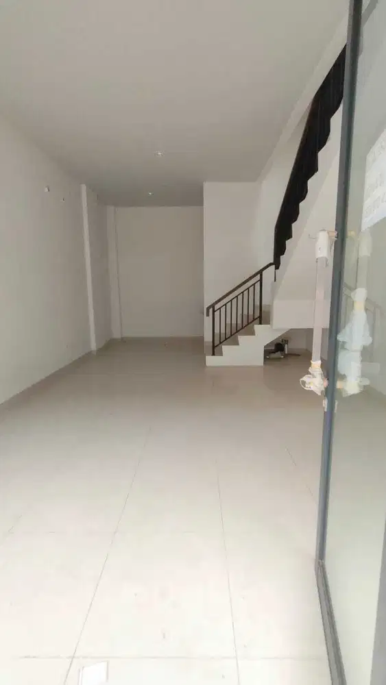 Ruko Pantai Indah Kapuk/ PIK1  JALAN RAYA