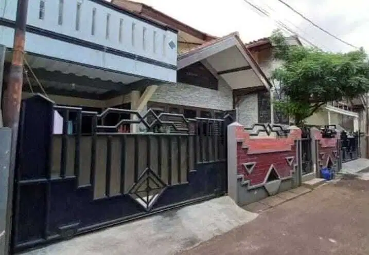 Rumah Dekat Pintu Tol JORR Bintara