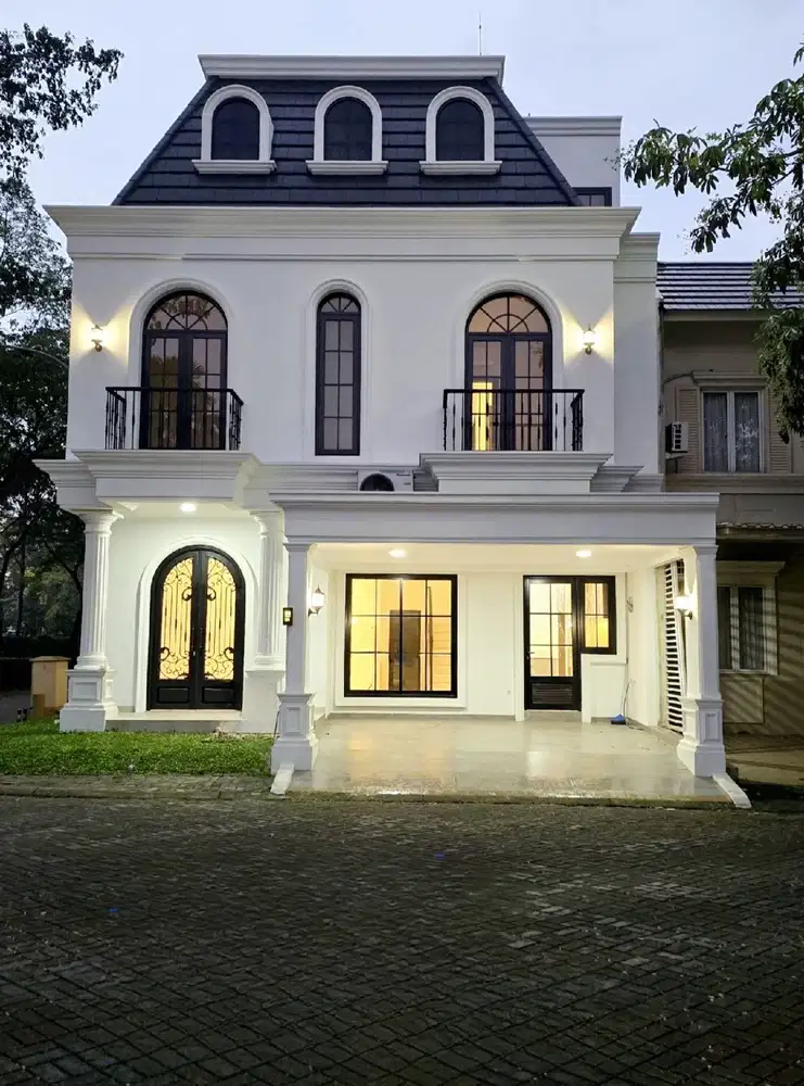 RUMAH MEWAH AMERICAN CLASSIC 3 LANTAI  DI VANYA PARK BSD CITY