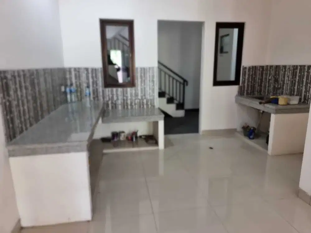 Di Sewakan Rumah Baru 3Lantai Untuk Usaha Di Kelapa Gading Summarecon