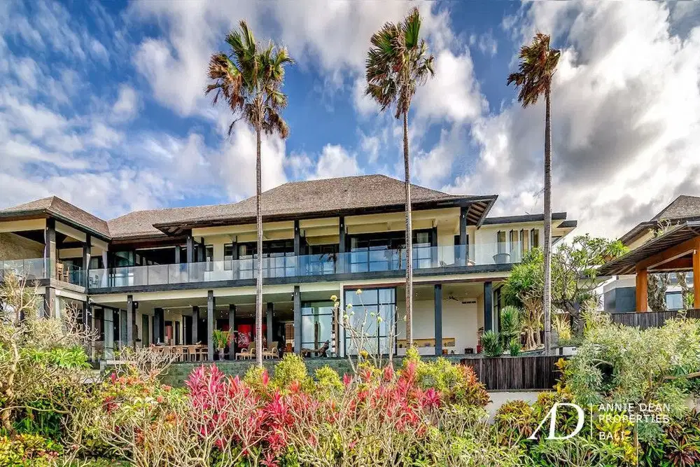 FREEHOLD MAGNIFICENT OCEAN VIEWS 7-BED VILLA IN UNGASAN