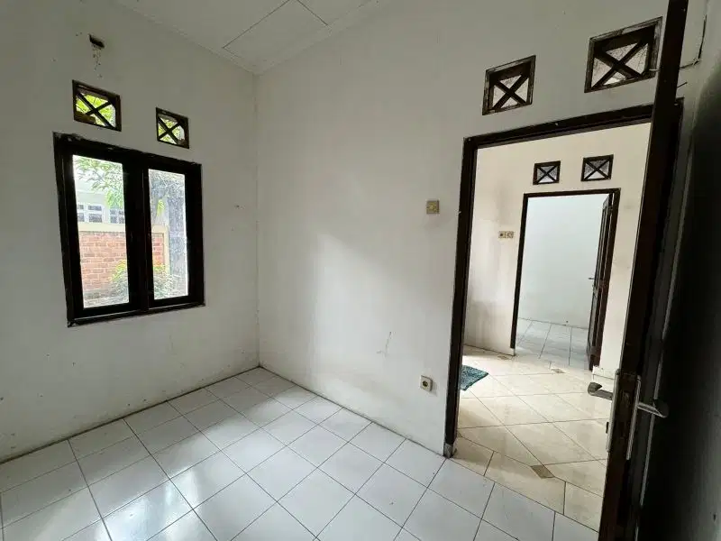 dijual cepat dan murah rumah lokasi strategis di area Bintaro i