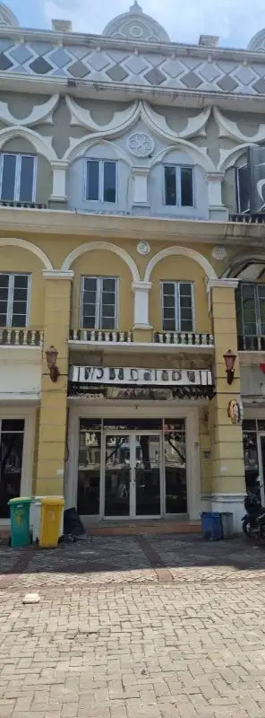 Disewakan Ruko hadap jalan di Gading Serpong