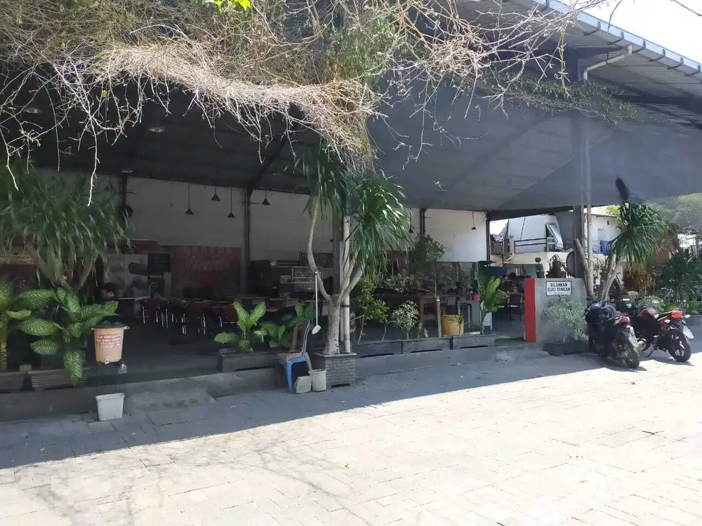 DIJUAL TANAH DAN BANGUNAN - ex Pujasera & lapangan futsal