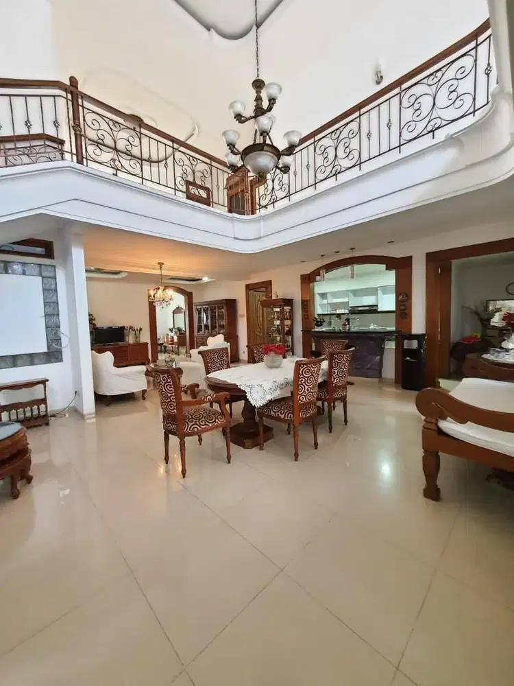 Rumah semi furnished di Bintaro Dijual, sektor 3 Jl Mandar Utama