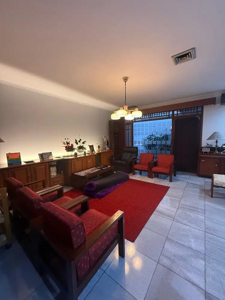 Rumah Layak Huni Lokasi Strategis Di Area Senopati Jaksel