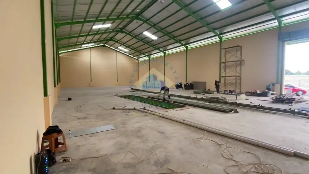 Disewakan Gudang di Jalan Raya PLP Curug, Legok - Tangerang, Banten.