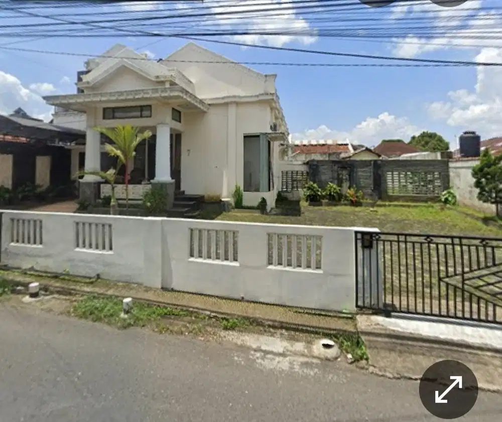 Rumah mewah 2 lantai dekat kampus UNSOED Purwokerto