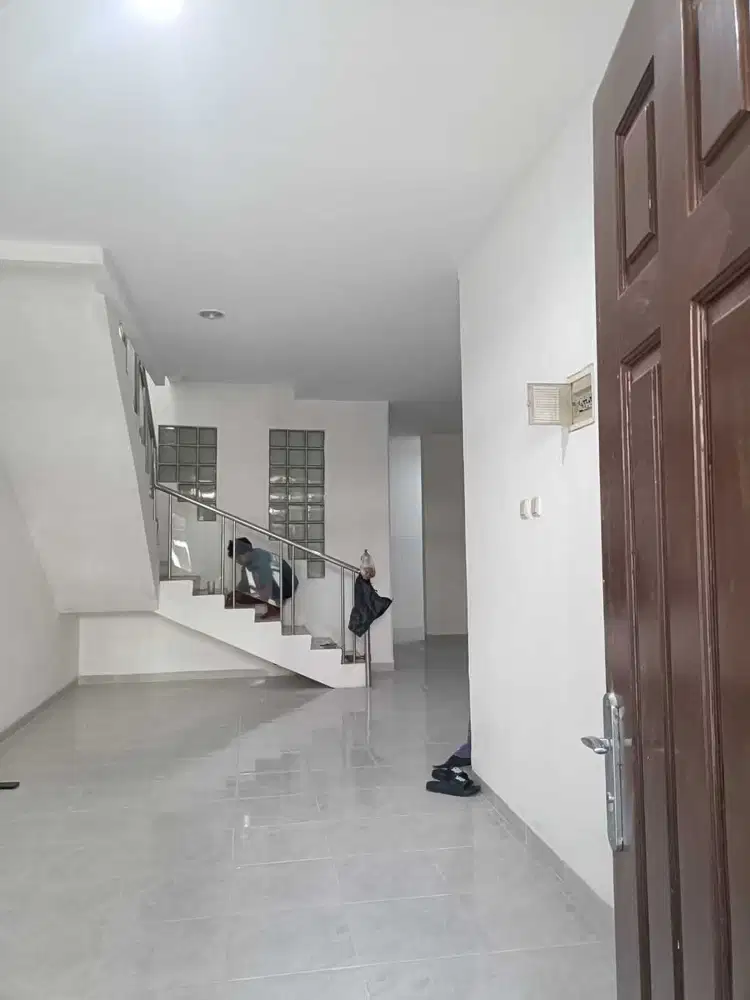 Dijual Rumah di Taman Palem Lestari uk 6x15 harga 1.720M