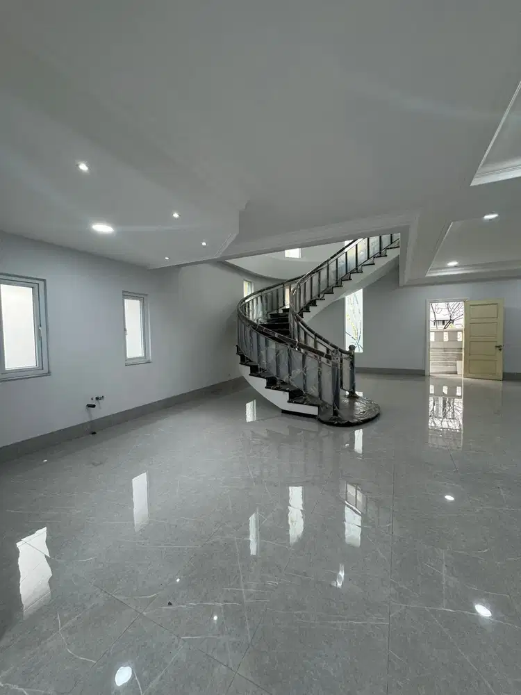 Rumah Puri Kembangan Jakarta Barat bagus Siap Huni