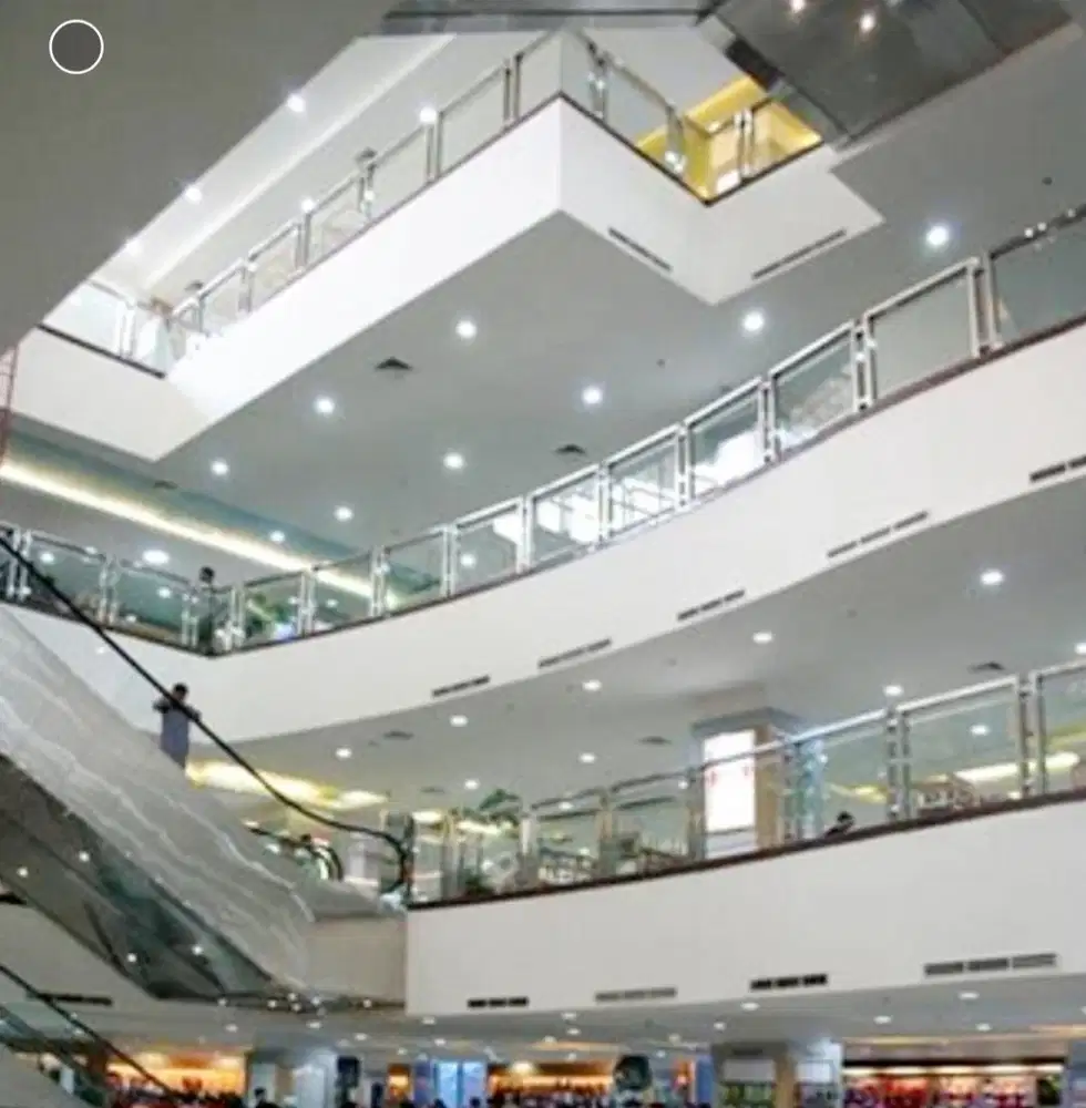 Gedung di Kampung Melayu, Jatinegara, Jakarta Timur