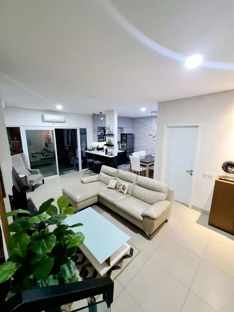 Rumah mewah 2 lantai di Savia, Nusaloka, BSD City