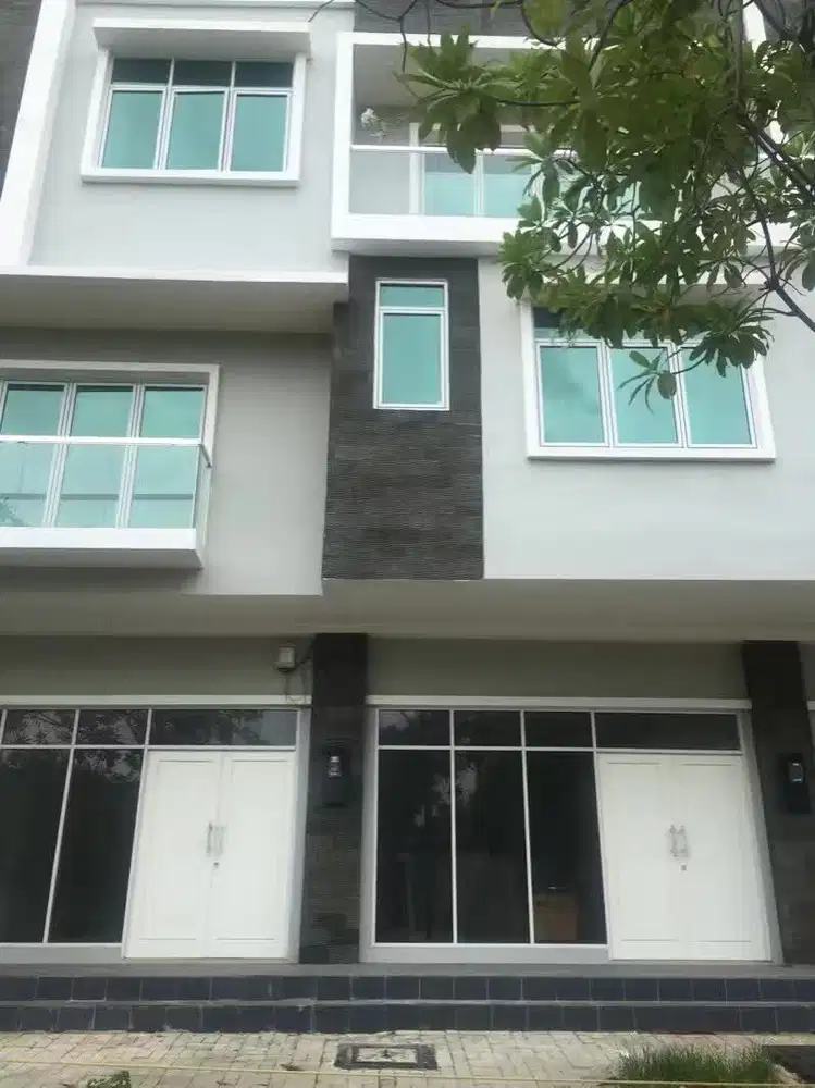 Di sewa ruko elang laut boulevard 3 unit gandeng pantai indah kapuk