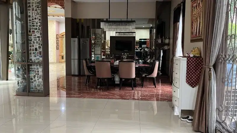 Dijual Rumah hoek 2 1/4 lantai di Taman Palem Lestari, Cengkareng, Jkt