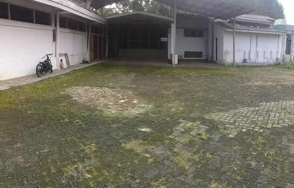 Dijual tanah + eks pabrik + villa di Ciawi luas 1ha