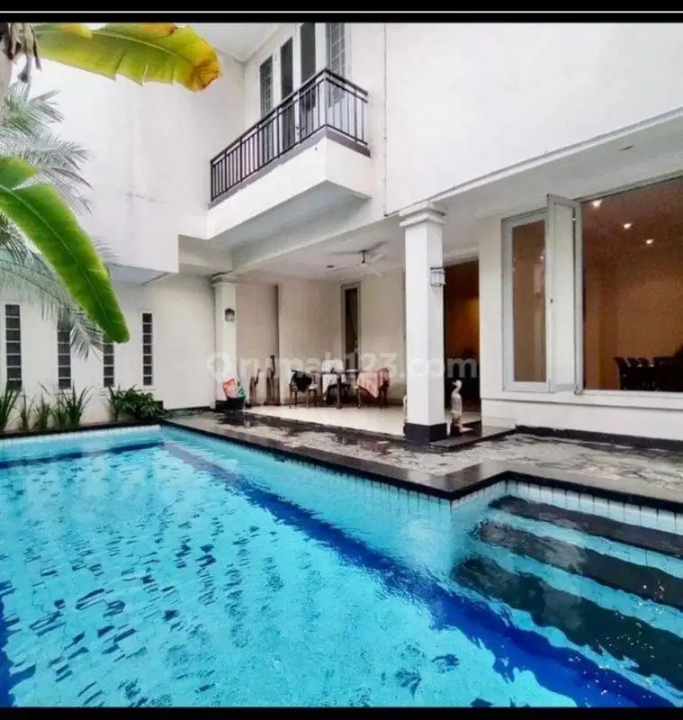 DIJUAL RUMAH DIKEMANG JAKARTA SELATAN
