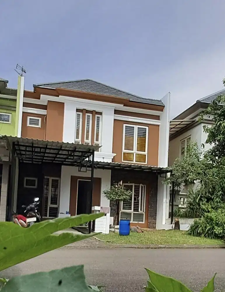 Jual Murah Rumah Dua Lantai Rapih Siap Huni Kota Wisata Cibubur