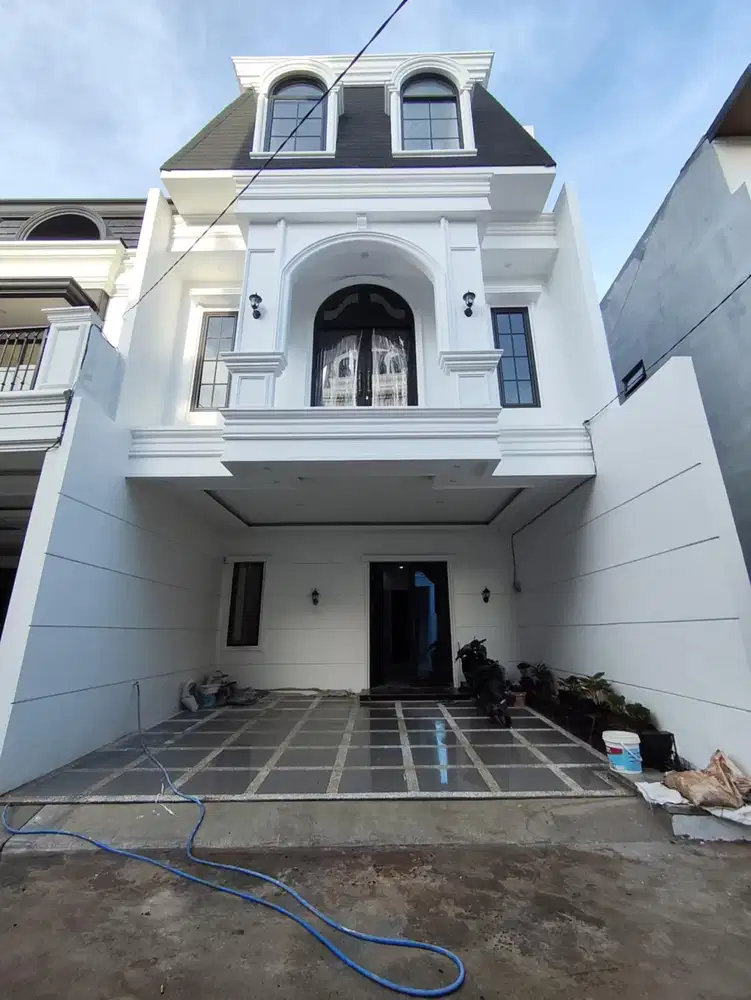 Rumah 2 lantai + rooftop dalam cluster diJagakarsa Jakarta Selatan