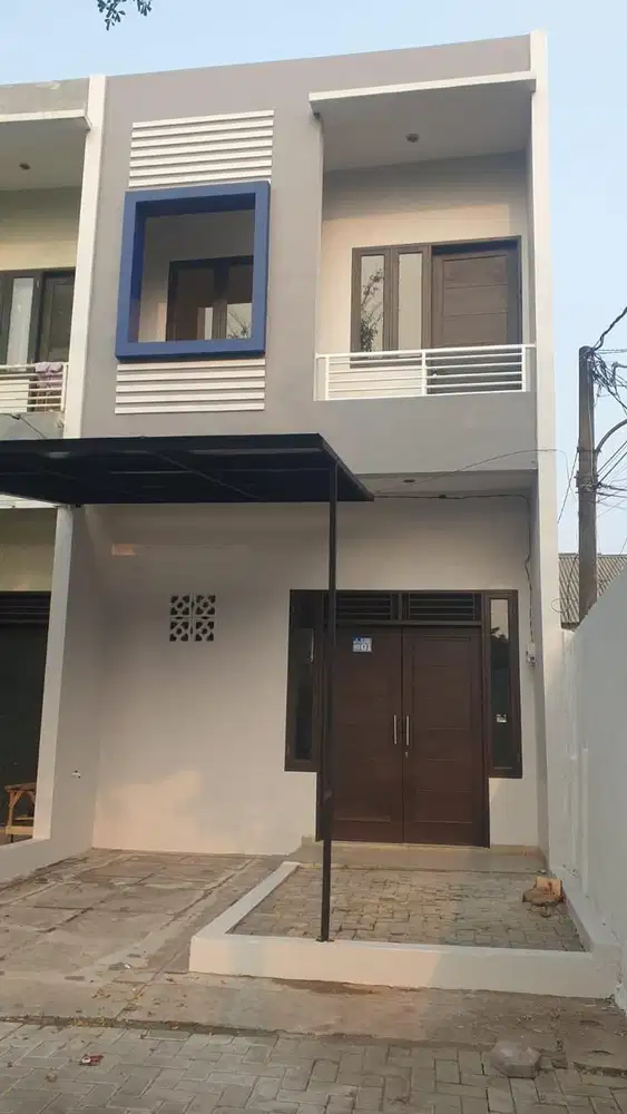 Dijual Rumah Murah BU 2 Lantai Dekat Ke Green Lake City Jakarta Barat