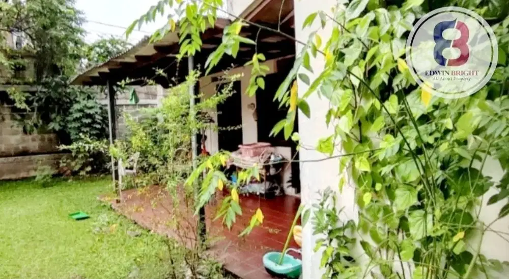 BINTARO JAYA SEKTOR 2 Rumah dengan tanah Luas Lokasi Premium