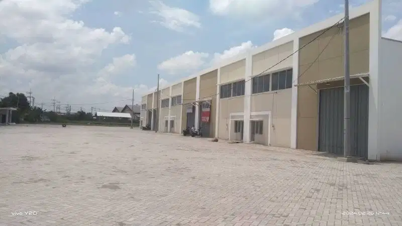 Gudang baru gress cocok untuk investor