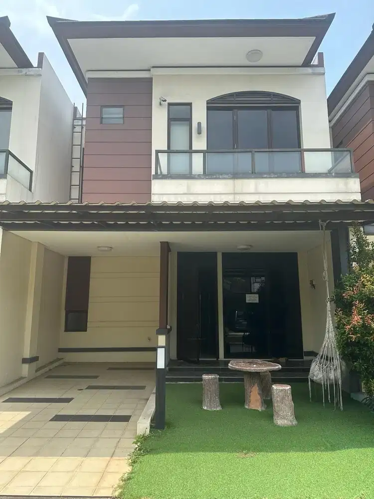 di jual cepat rumah 2 lantai siap huni siap kpr