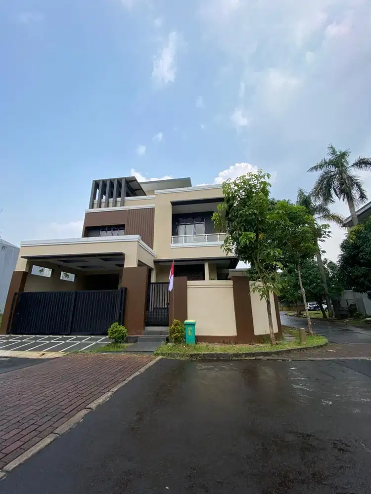 DIJUAL RUMAH FURNISH 3 LANTAI ANGGREK LOKA BSD