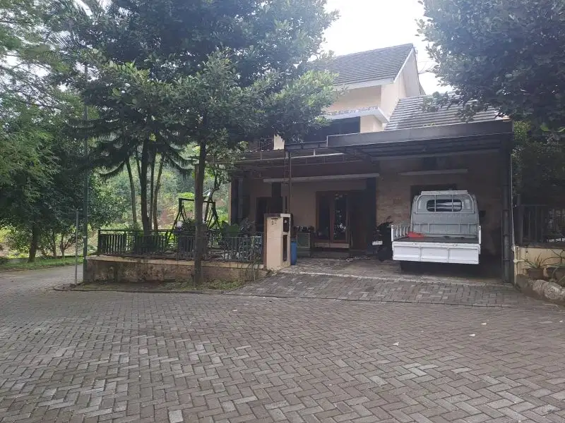 RUMAH POSISI HOOK DEPAN TAMAN PANDANARAN HILLS SEMARANG