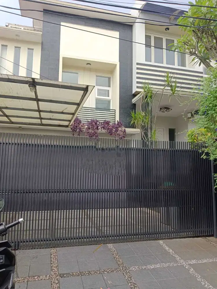 Rumah dijual Pondok Indah Jakarta Selatan Siap huni harga nego