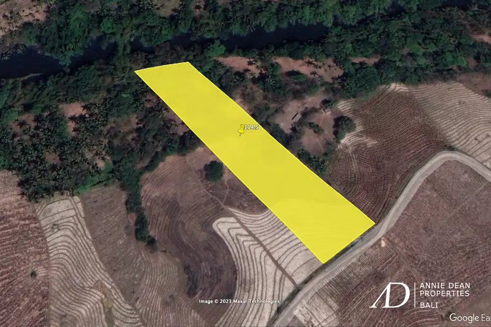 FREEHOLD RIVER VIEW LAND IN KLECUNG TABANAN (114.5 HA)