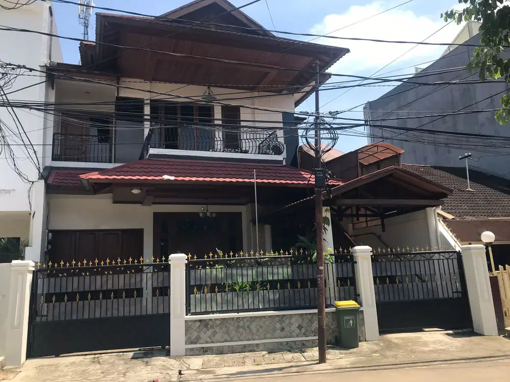 Dijual Rumah di Jl. Wijaya Timur, Kebayoran Baru, Jakarta Selatan