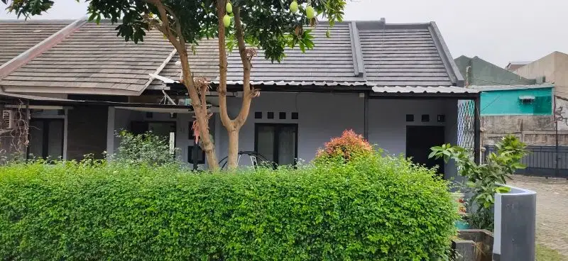 Rumah cantik dalam cluster tanah luas dekat Mertilang Bintaro Jaya