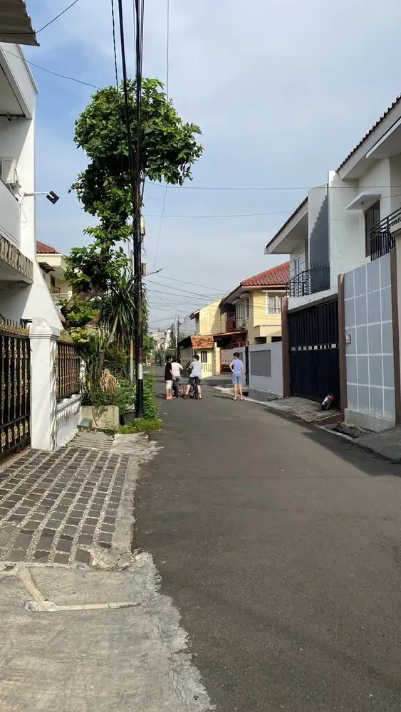 Rumah Siap Huni  Bebas Banjir di Pulo Asem, Jakarta Timur