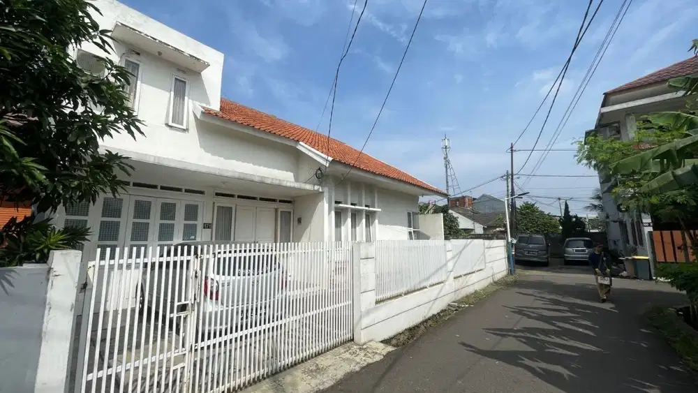 Rumah Luas Siap Huni di Cikajang Town House Antapani