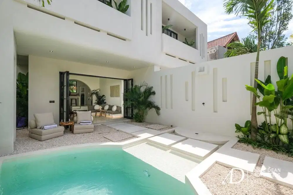 FREEHOLD | MEDITERRANEAN-STYLE VILLA COMPLEX IN PERERENAN