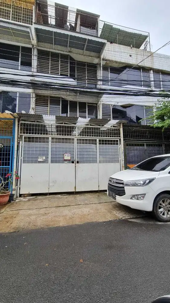Dijual Ruko Strategis 4 Lantai di Jl Pangeran Jayakarta, Jakarta Pusat