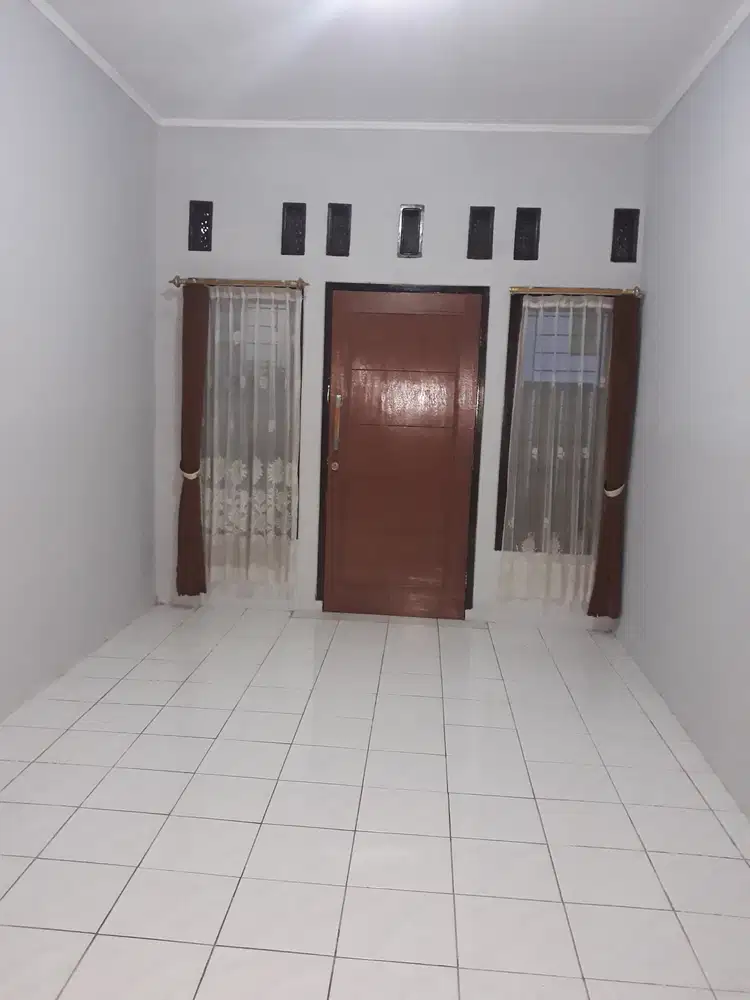 Rumah Siap Huni di Sayap Moch Toha, Soekarno Hatta Ref.04925