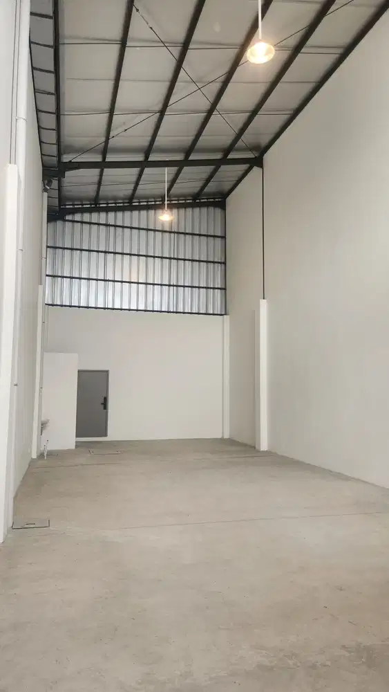 Dijual Gudang Multiguna Duta Indah Starhub Tangerang samping Soetta