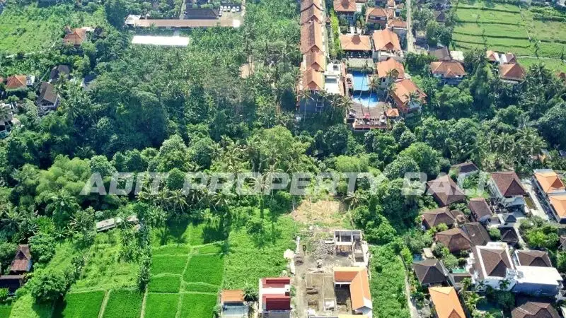 Tanah Los Sungai Tirta Tawar Ubud Gianyar bali