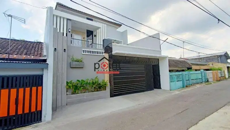 Rumah Mewah Cantik Baru Siap Pakai di Mojosongo Jebres Solo (JS)