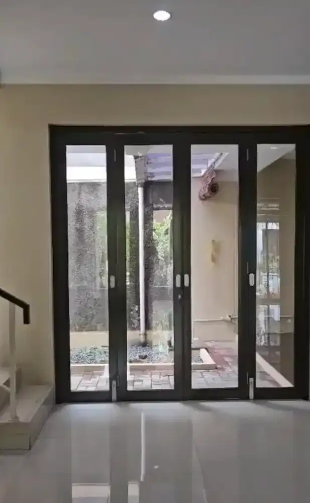 Rumah Discovery bagus 2lt Bebas Banjir dekat Tol Discovery Bintaro