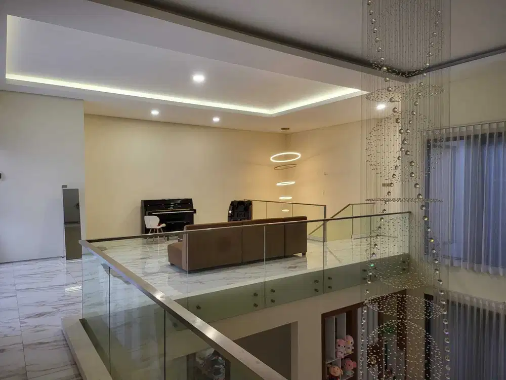 Dijual Rumah 2 Lantai di Taman Kopo Indah, Bandung