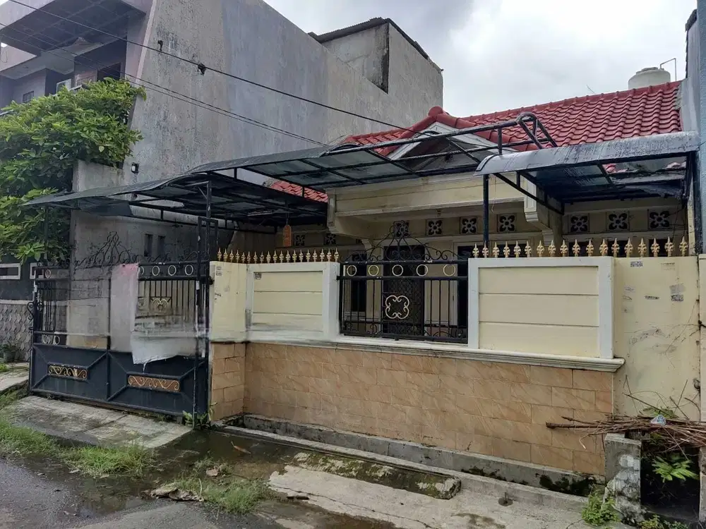 DIJUAL RUMAH HADAP UTARA LOKASI BAGUS HARGA TERMURAH DI CITRA GARDEN 1