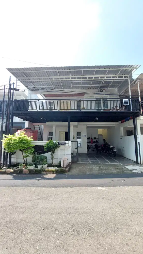 RUMAH SEMI FURNISHED DEPAN POS SECURITY DI ALAMANDA HILLS TEMBALANG