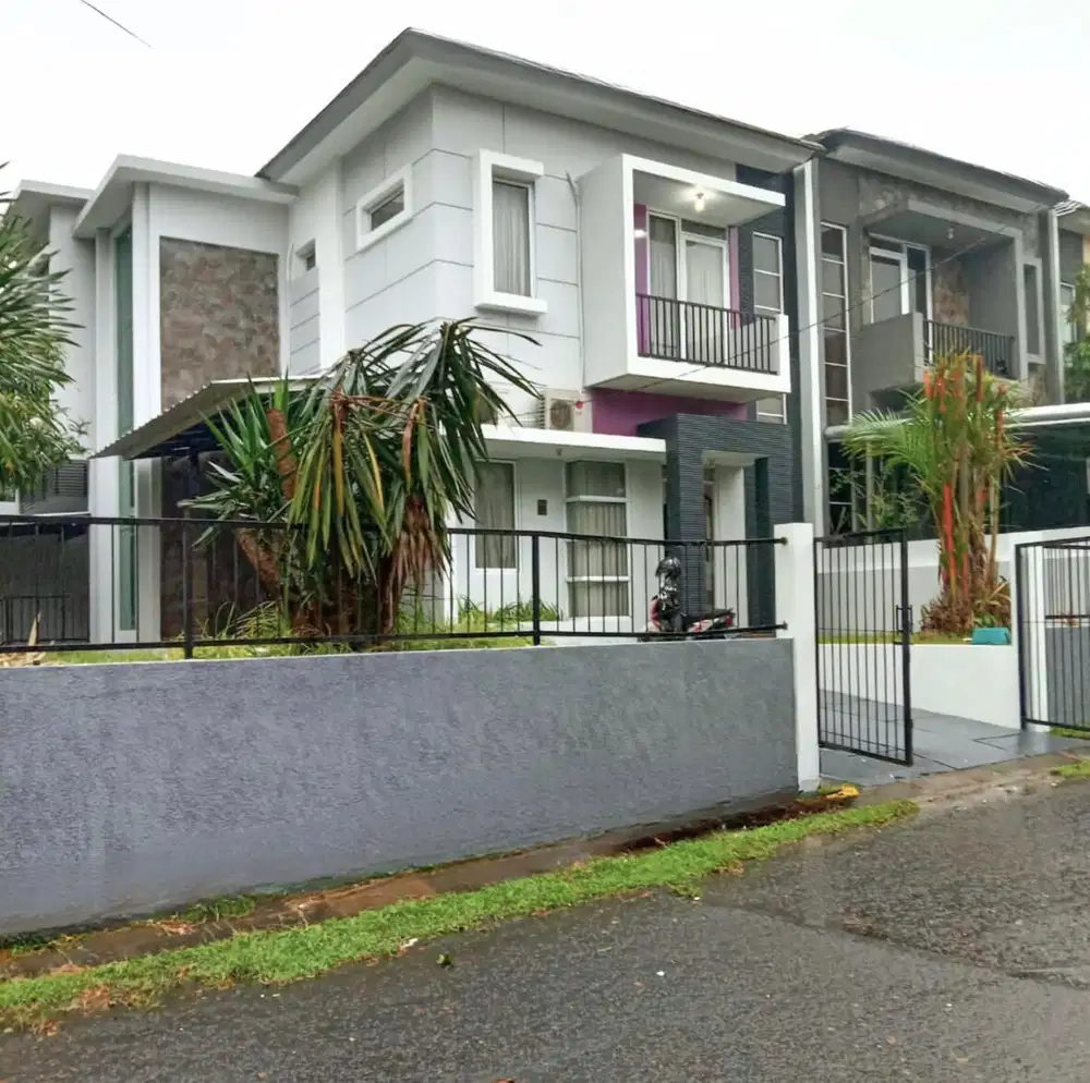 Rumah bukit golf riverside minimalis dua lantai siap huni