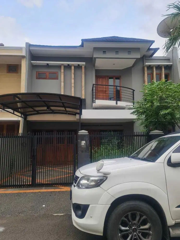 Disewakan Rumah Tinggal di Kelapa Gading Semi Furnished